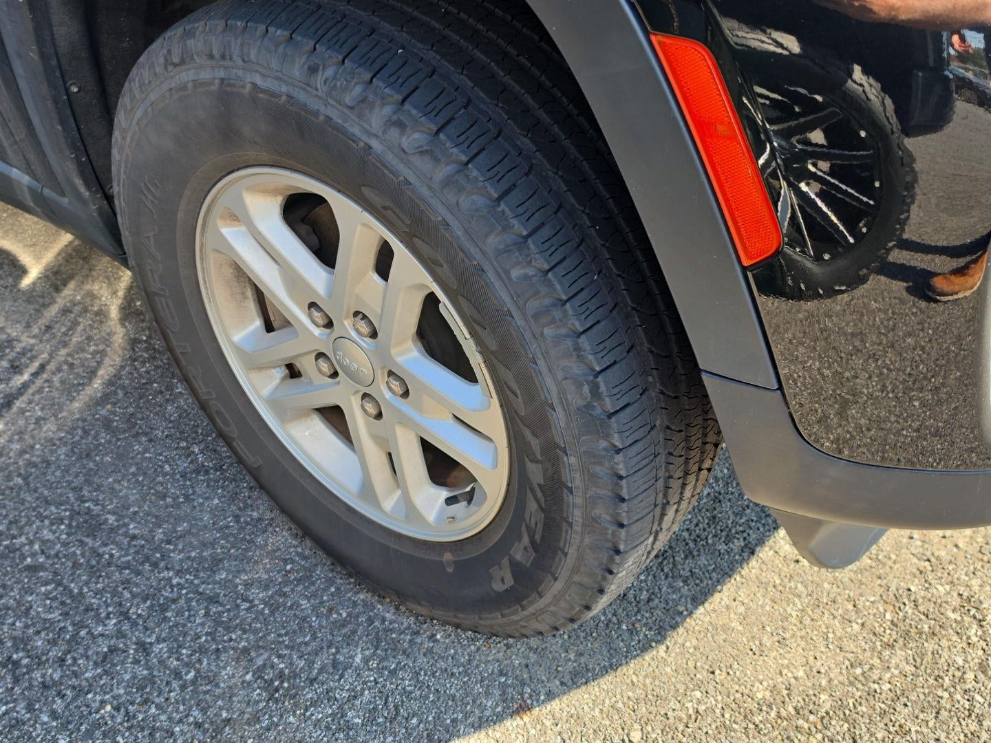 2023 Jeep Grand Cherokee Laredo