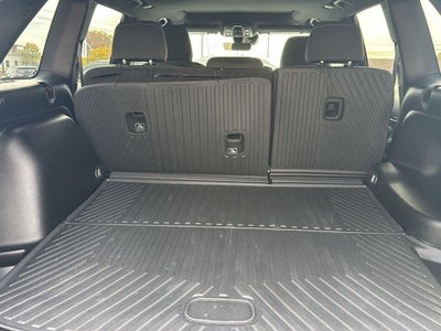 2025 Jeep GRAND CHEROKEE Base