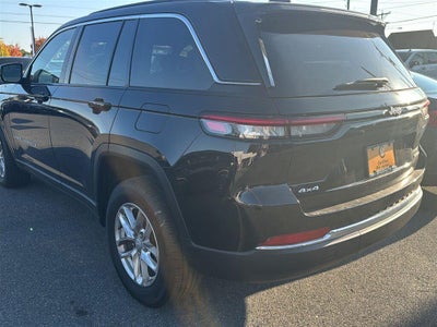 2024 Jeep GRAND CHEROKEE Laredo X