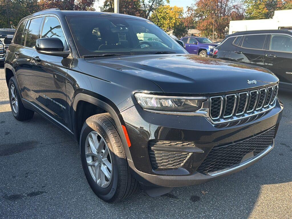 2024 Jeep GRAND CHEROKEE Laredo X