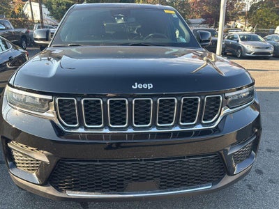 2024 Jeep GRAND CHEROKEE Laredo X