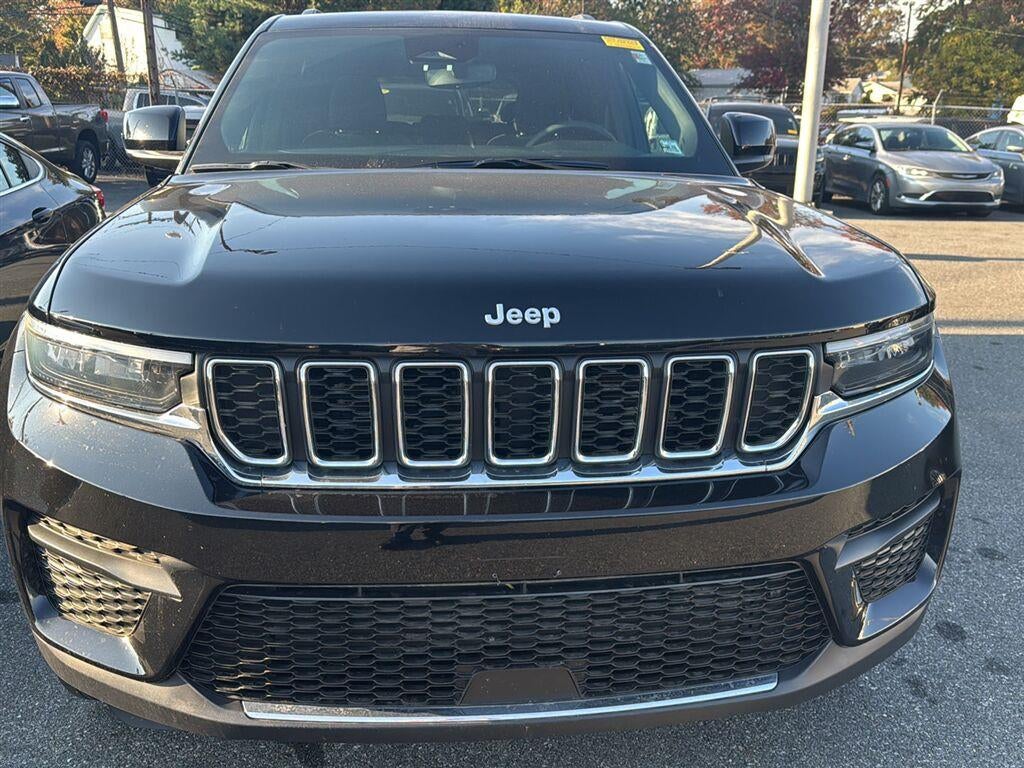 2024 Jeep GRAND CHEROKEE Laredo X