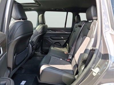 2026 Jeep Grand Cherokee Laredo Altitude