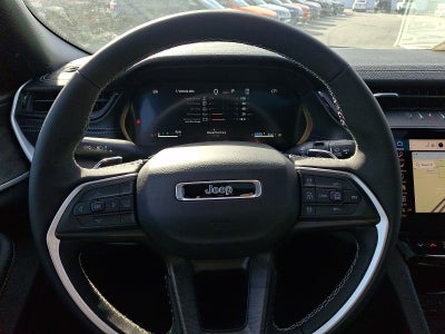 2026 Jeep Grand Cherokee Laredo Altitude