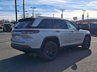 2026 Jeep Grand Cherokee Laredo Altitude