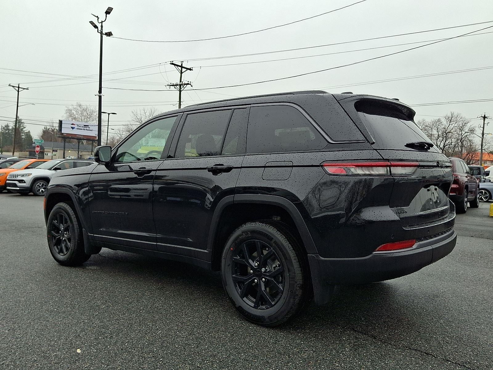 2026 Jeep CHEROKEE Laredo Altitude