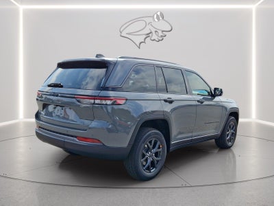 2027 Jeep Grand Cherokee Laredo Altitude