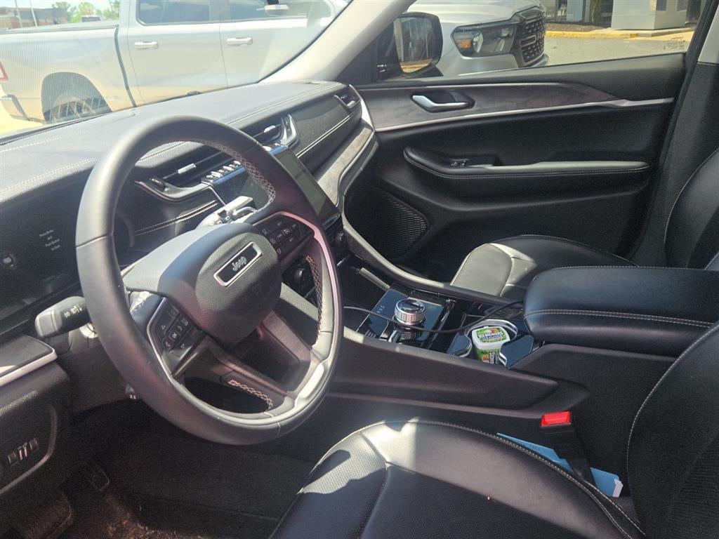 2023 Jeep GRAND CHEROKEE LIMI
