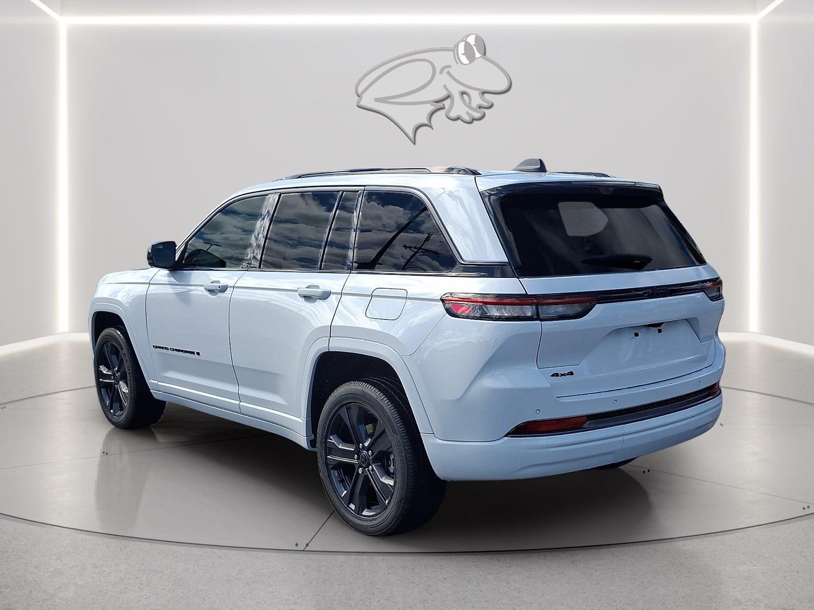 2027 Jeep Grand Cherokee Limited Reserve