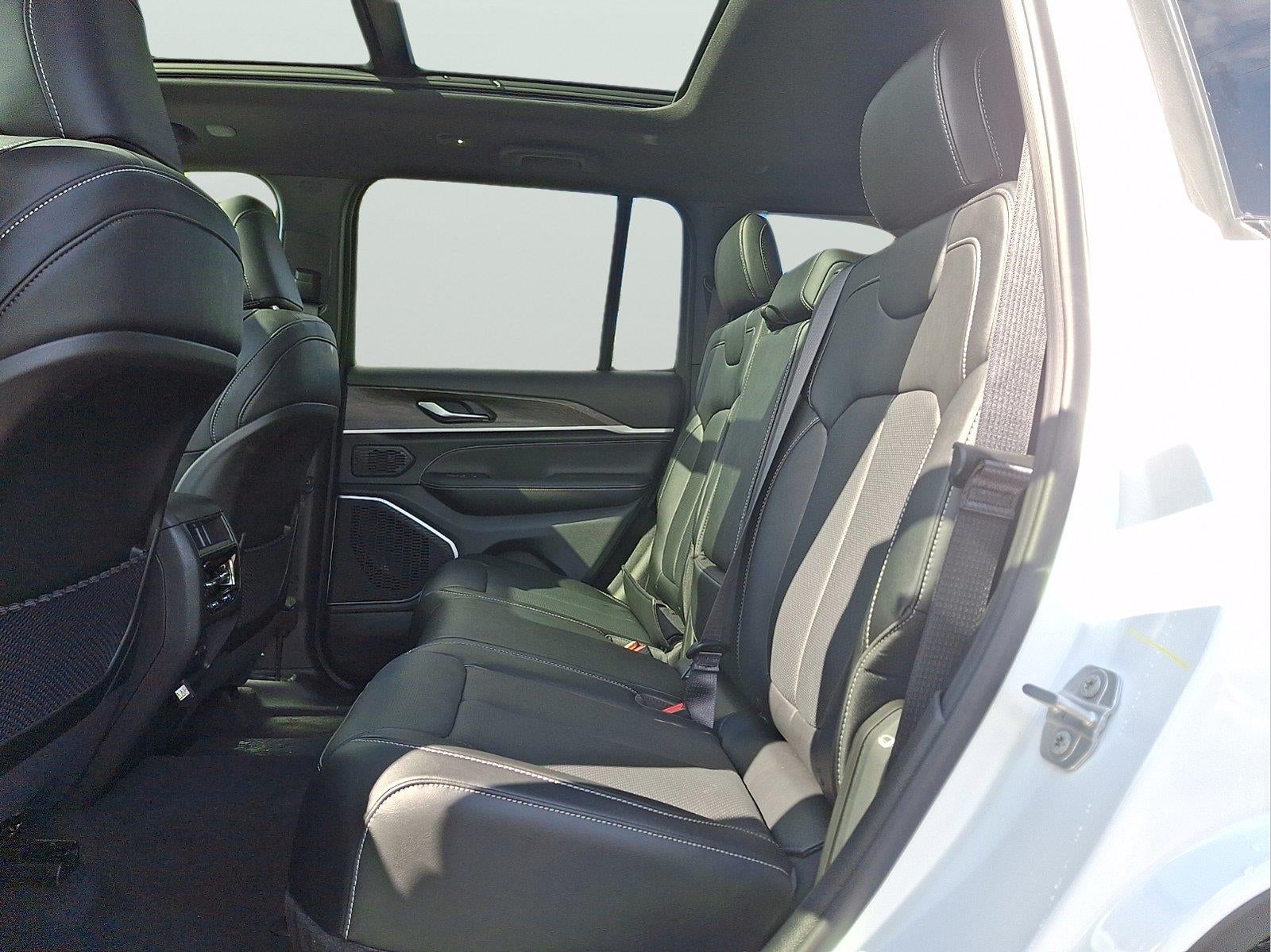 2027 Jeep Grand Cherokee Limited Reserve