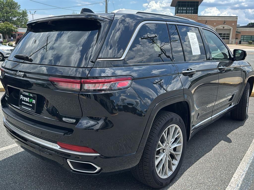 2023 Jeep Grand Cherokee Summit