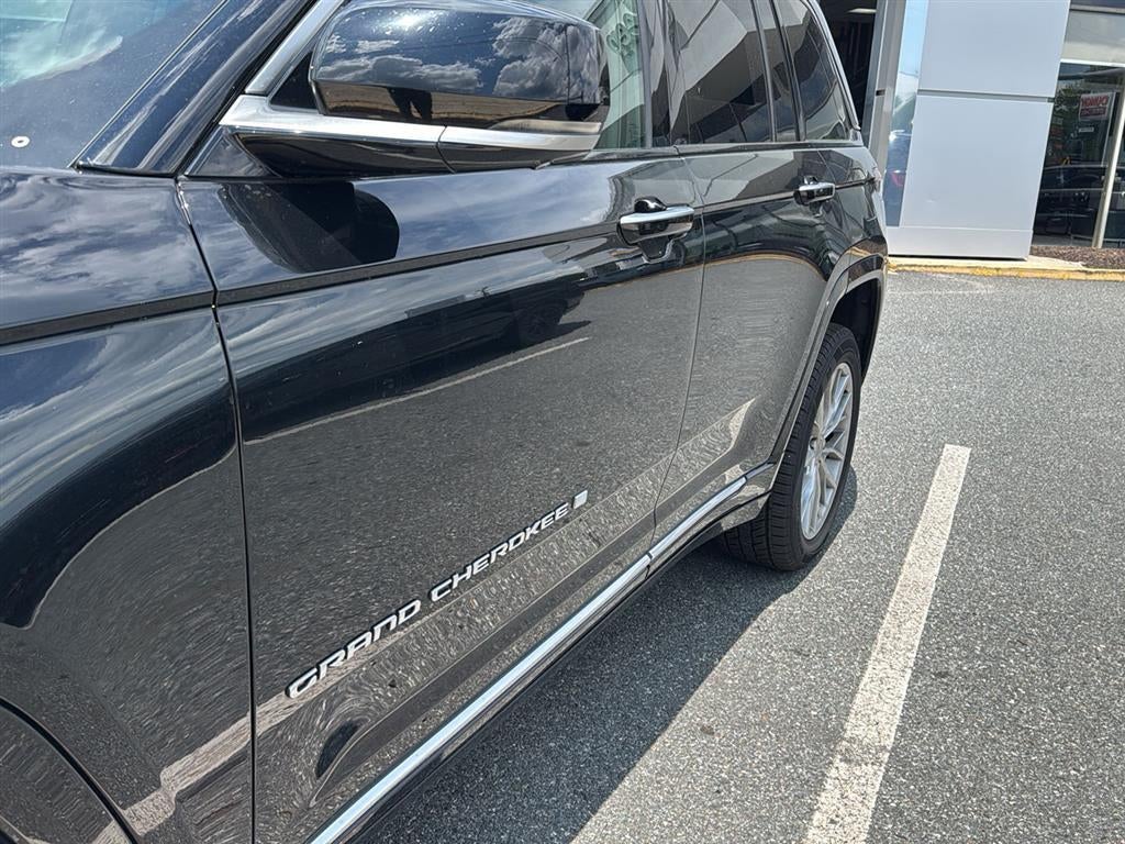 2023 Jeep Grand Cherokee Summit