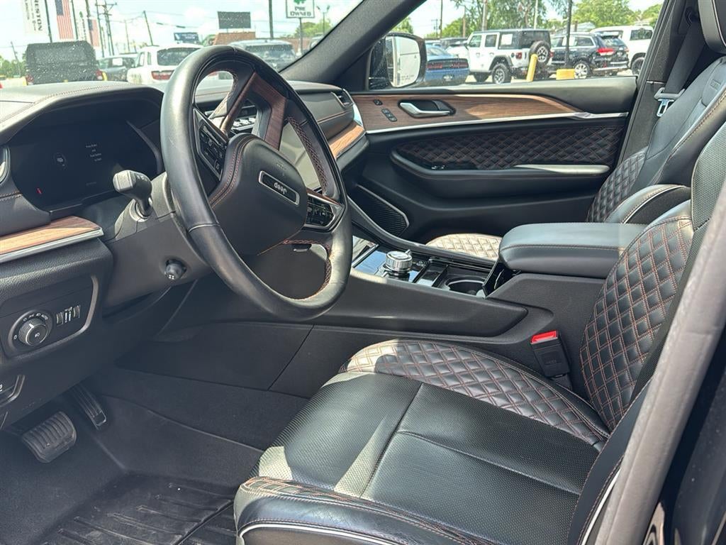 2023 Jeep Grand Cherokee Summit