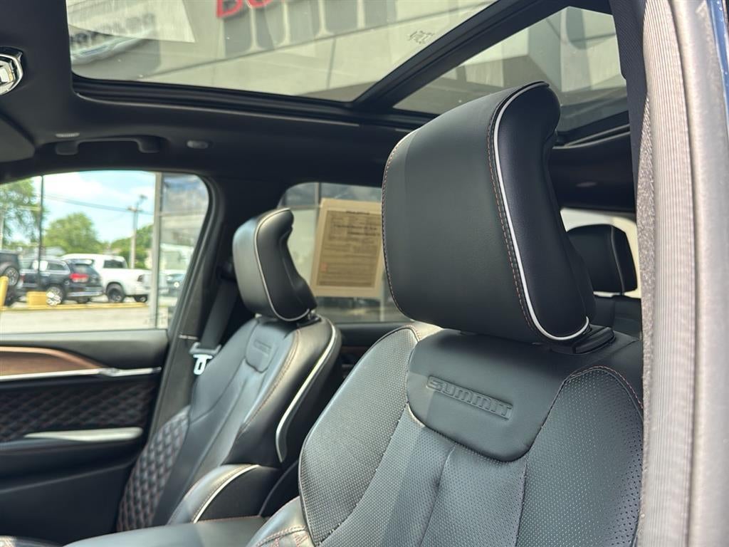 2023 Jeep Grand Cherokee Summit