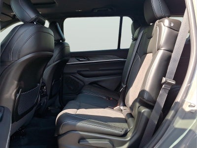 2027 Jeep Grand Cherokee L Laredo Altitude