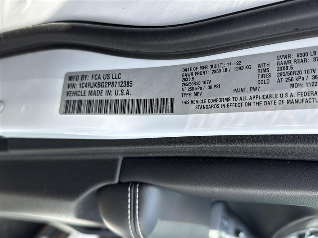 2023 Jeep GRAND CHEROKEE Limited