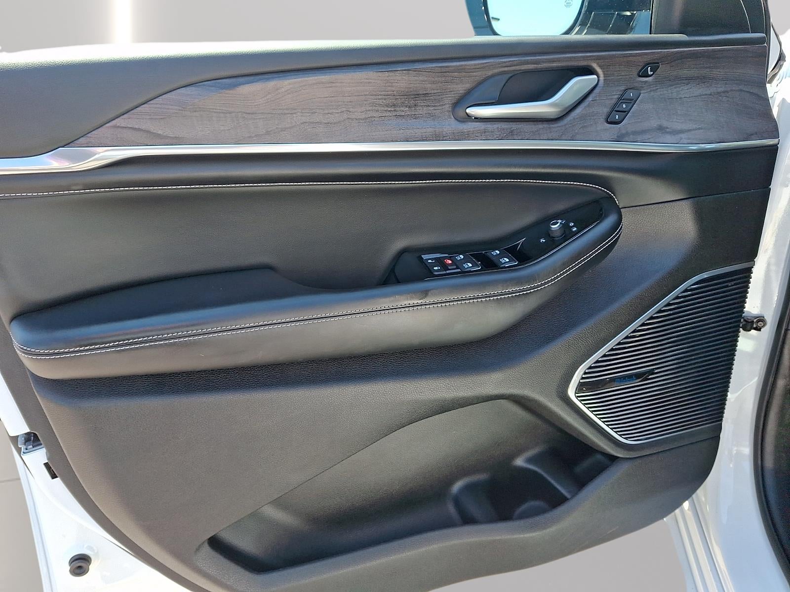 2022 Jeep Grand Cherokee L Overland