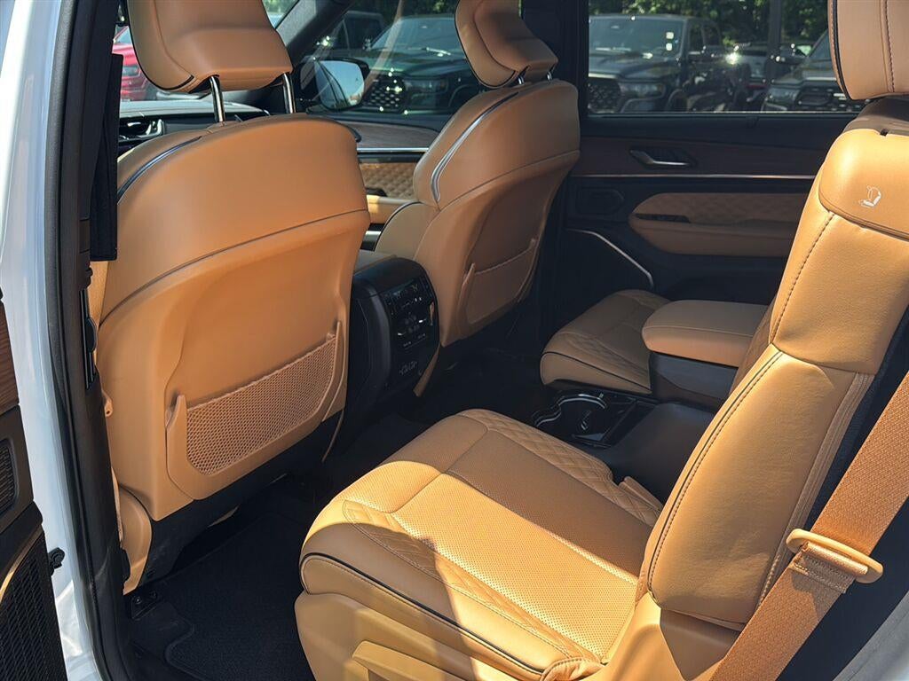 2022 Jeep Grand Cherokee L Summit