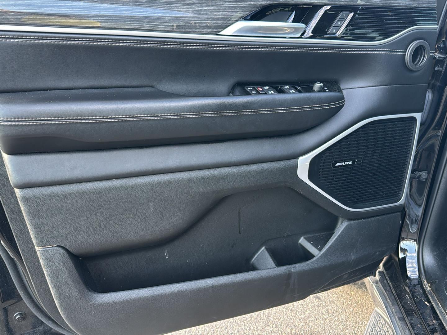 2022 Jeep Wagoneer Series III