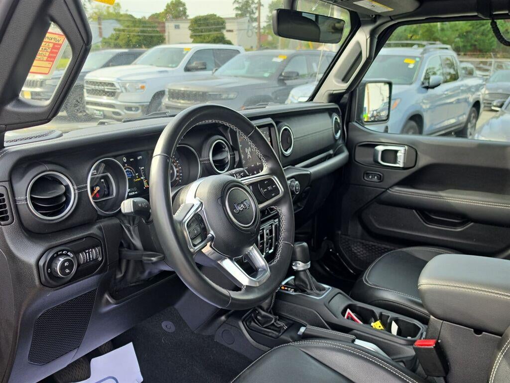 2022 Jeep Gladiator Overland