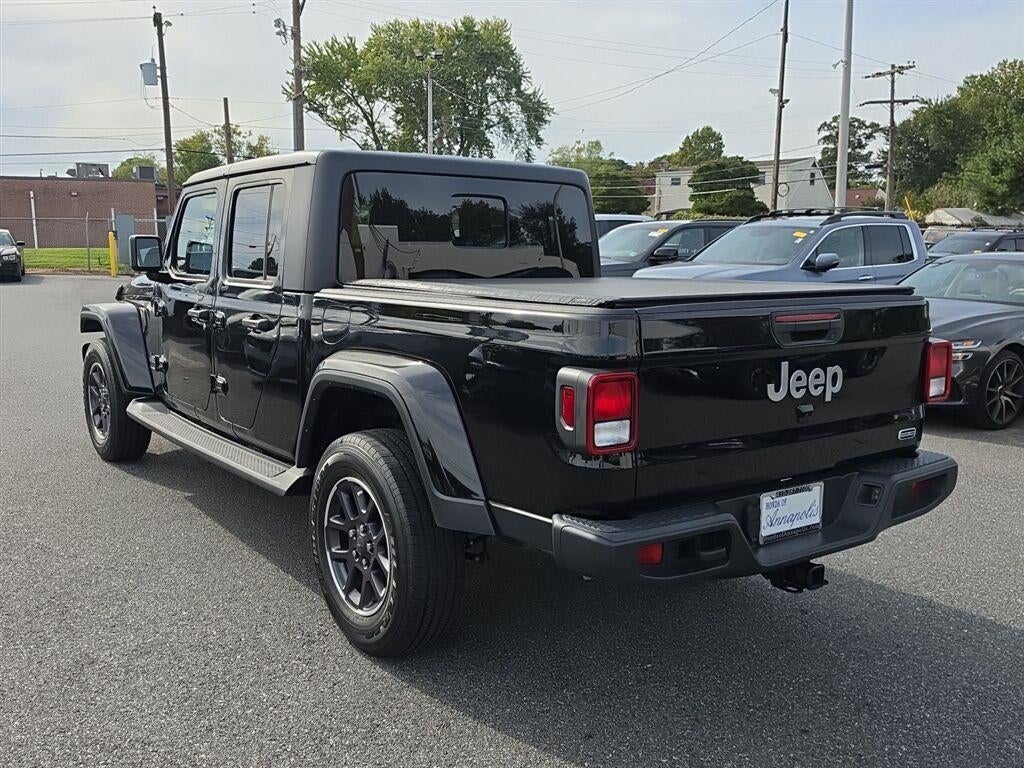 2022 Jeep Gladiator Overland
