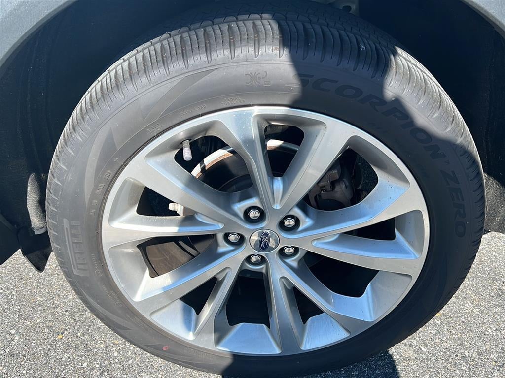 2021 Ford Explorer Platinum