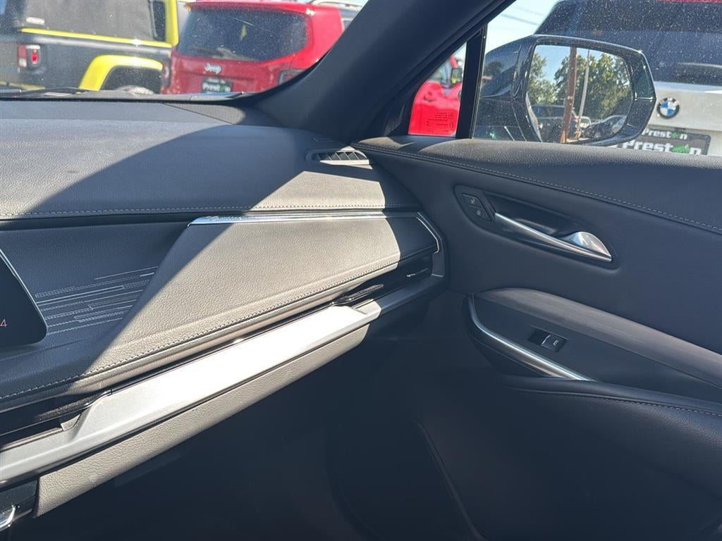 2024 Cadillac XT4 AWD Premium Luxury