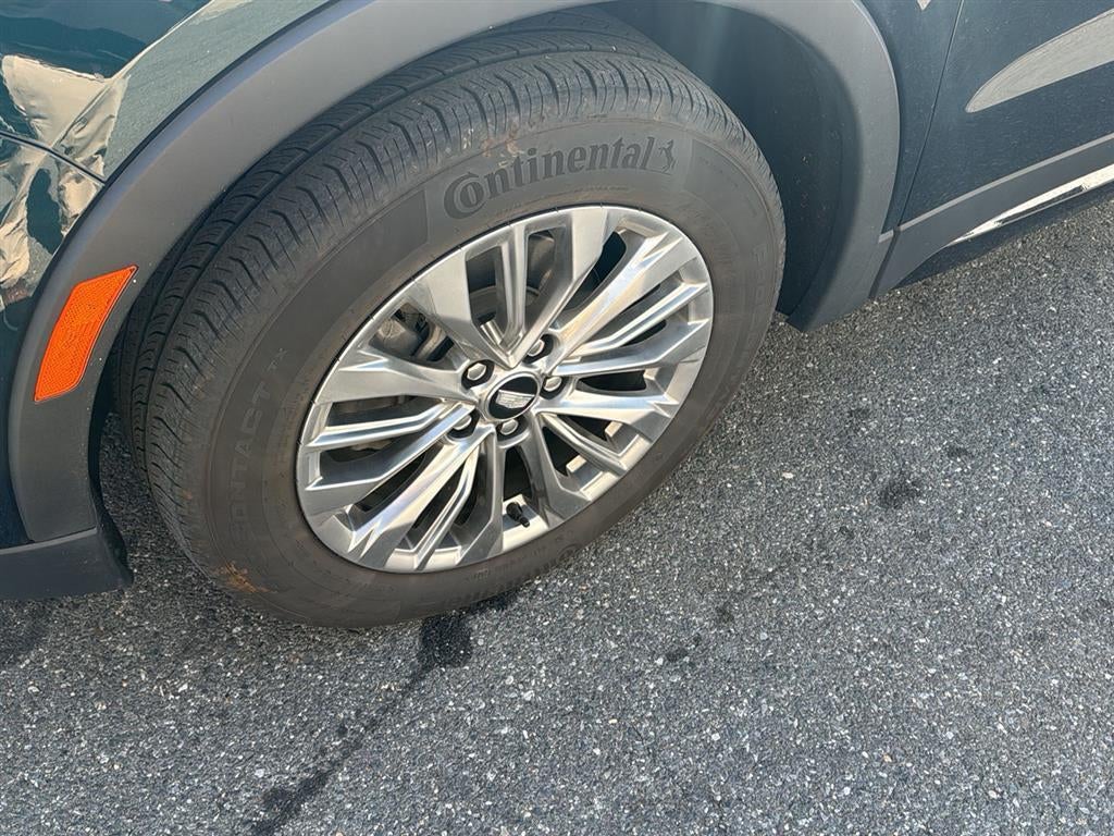 2024 Cadillac XT4 AWD Premium Luxury
