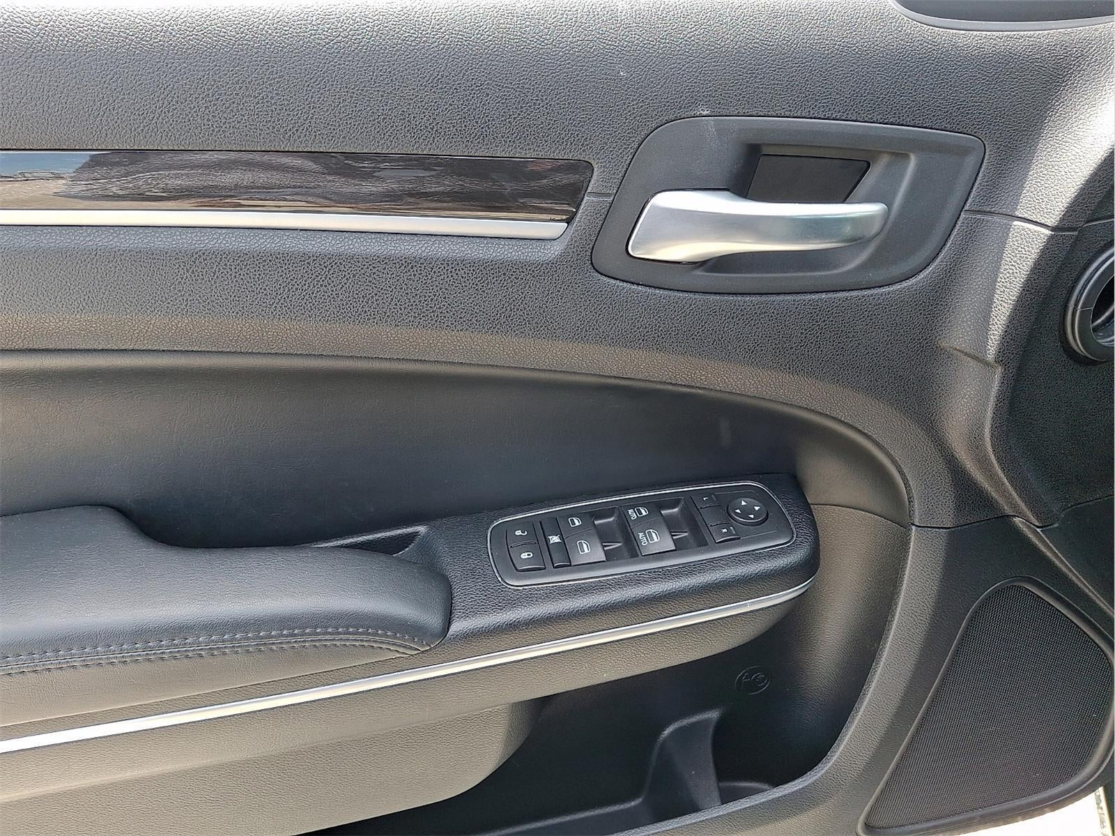 2015 Chrysler 300 Limited