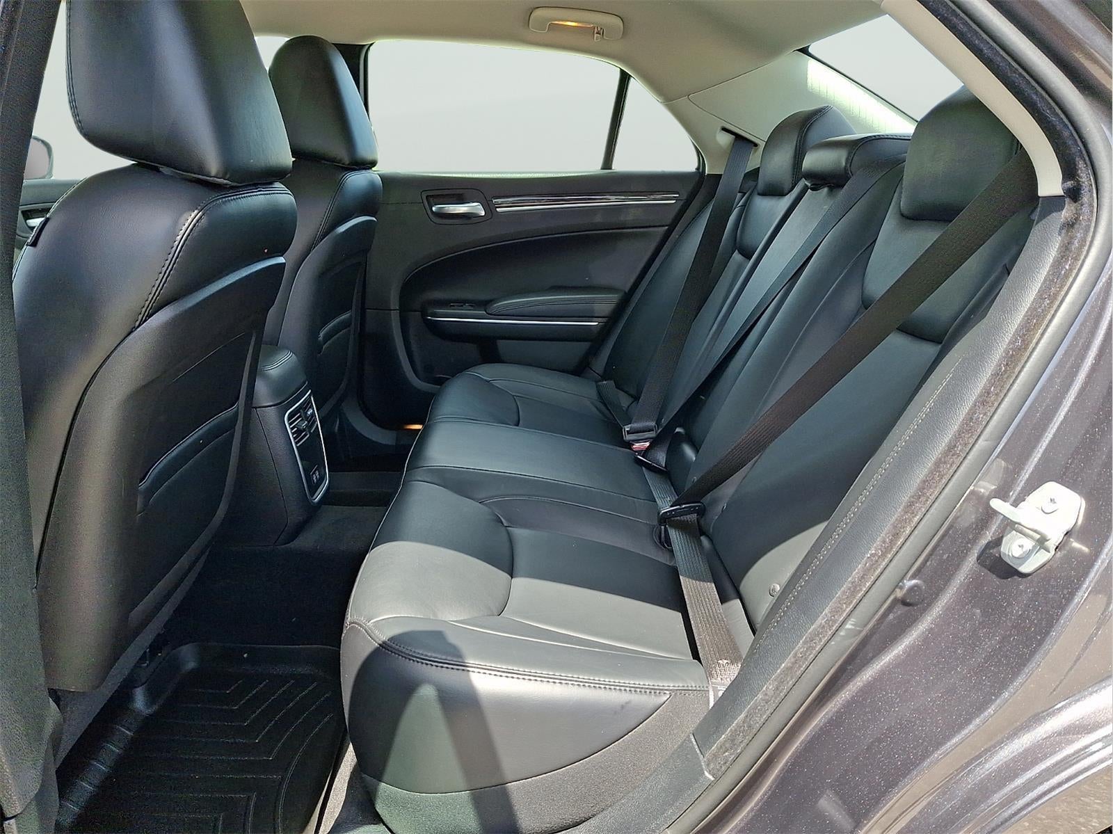2015 Chrysler 300 Limited