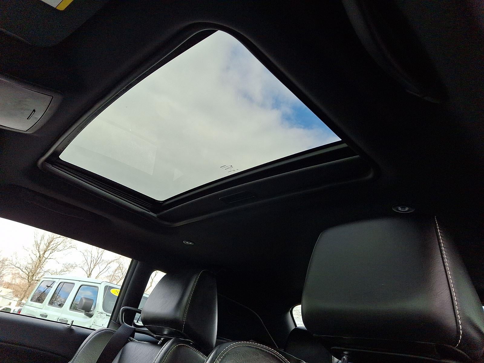 2015 Dodge Challenger SRT 392