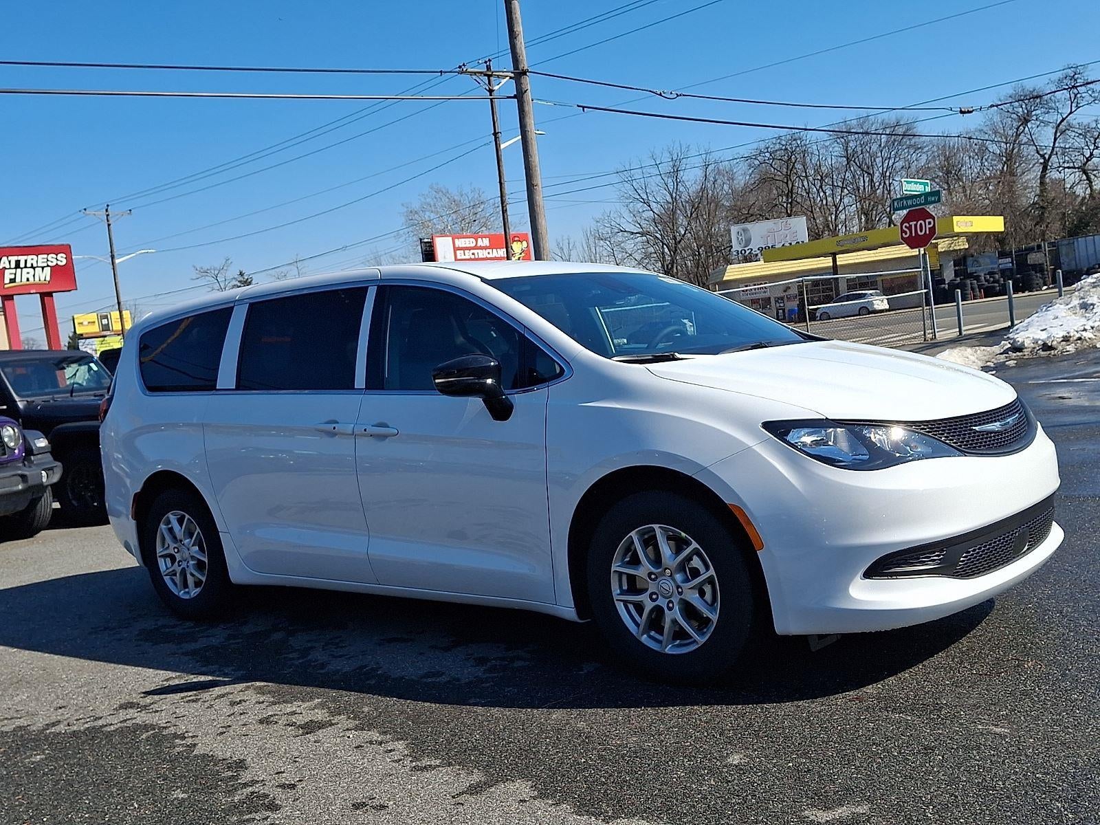 2026 Chrysler Voyager LX
