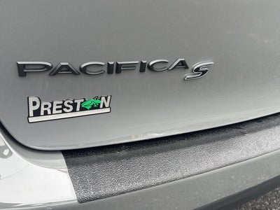 2022 Chrysler Pacifica Hybrid Touring L