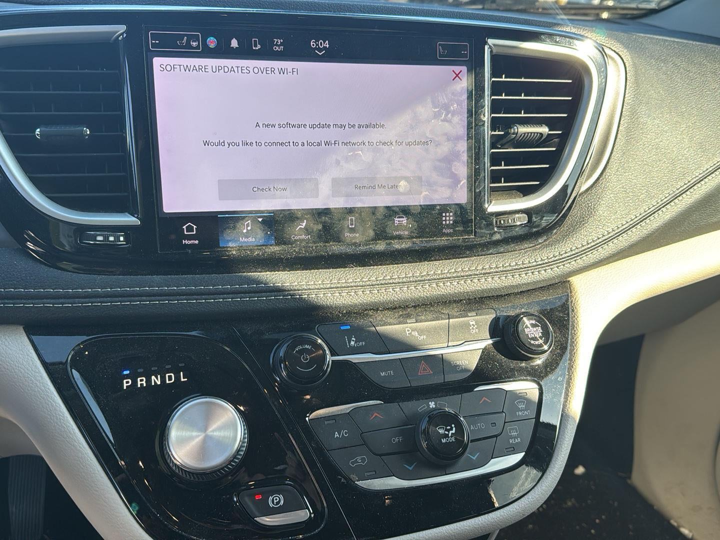 2022 Chrysler Pacifica Hybrid Touring L