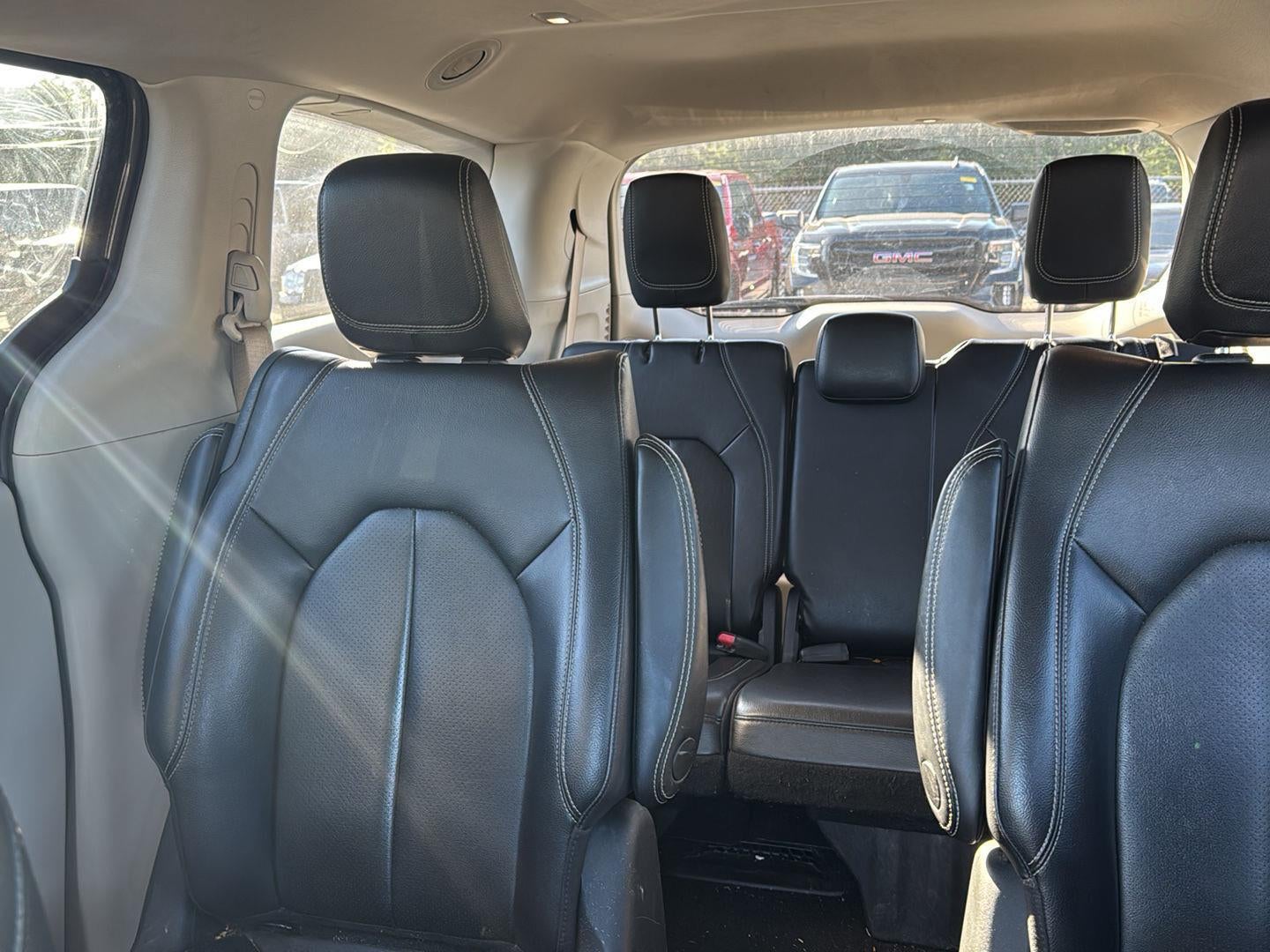 2022 Chrysler Pacifica Hybrid Touring L