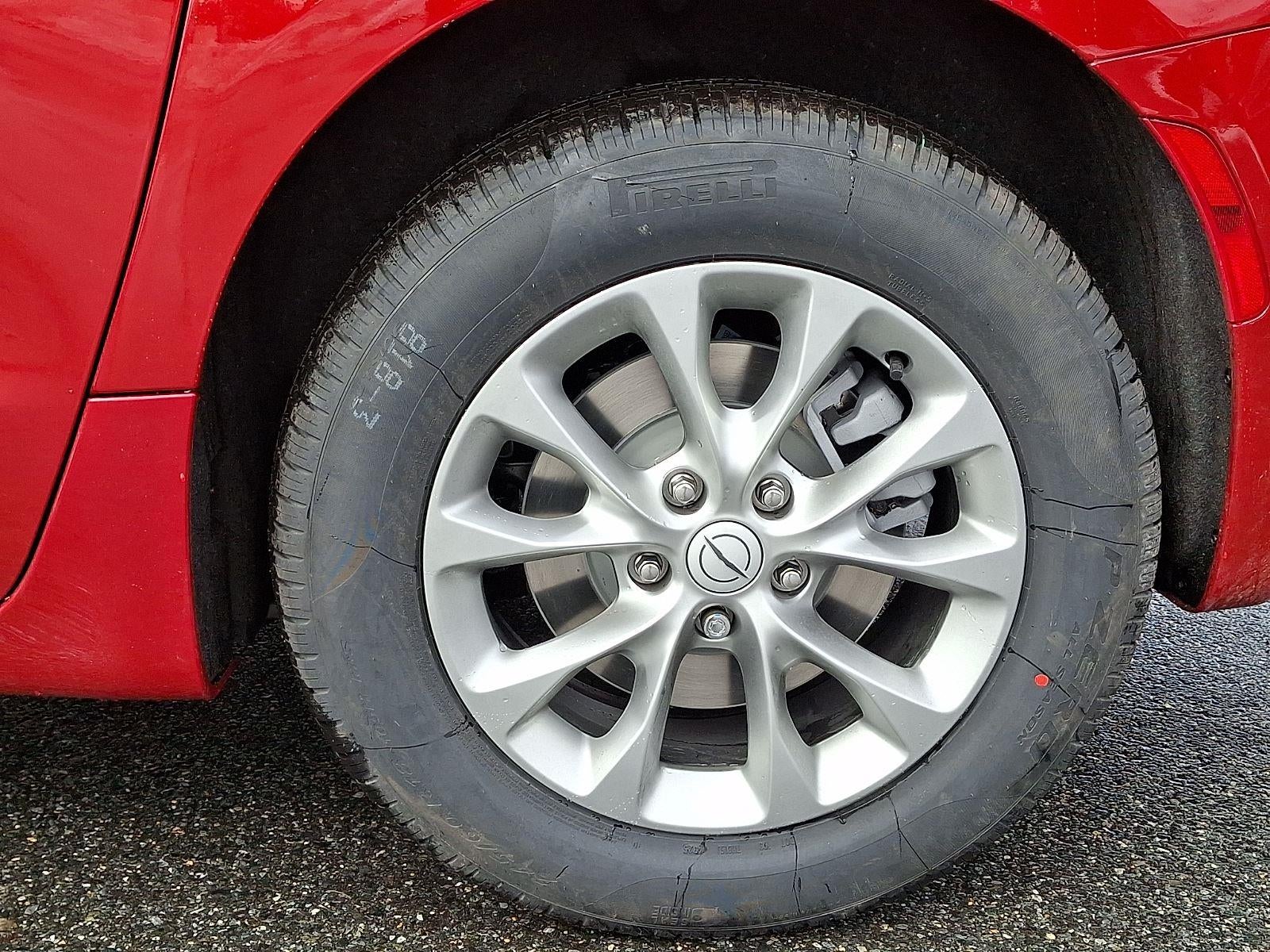 2026 Chrysler Pacifica Select