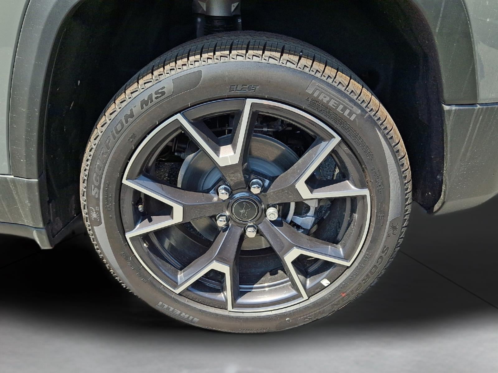 2026 Jeep CHEROKEE Overland