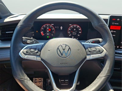 2025 Volkswagen Tiguan SE R-Line Black