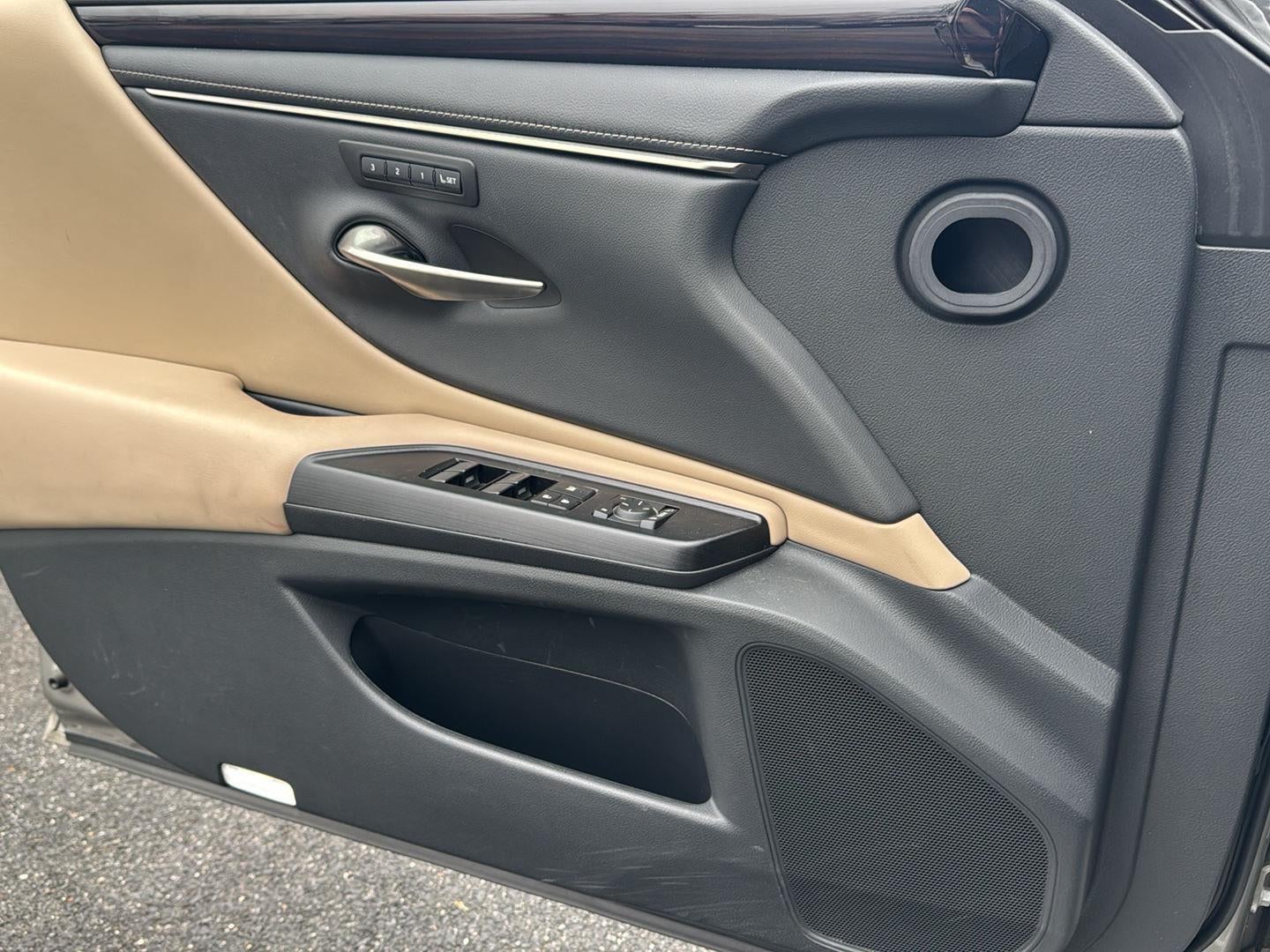 2020 Lexus ES ES 300h