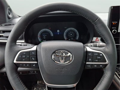2025 Toyota Sienna Platinum 7-Passenger