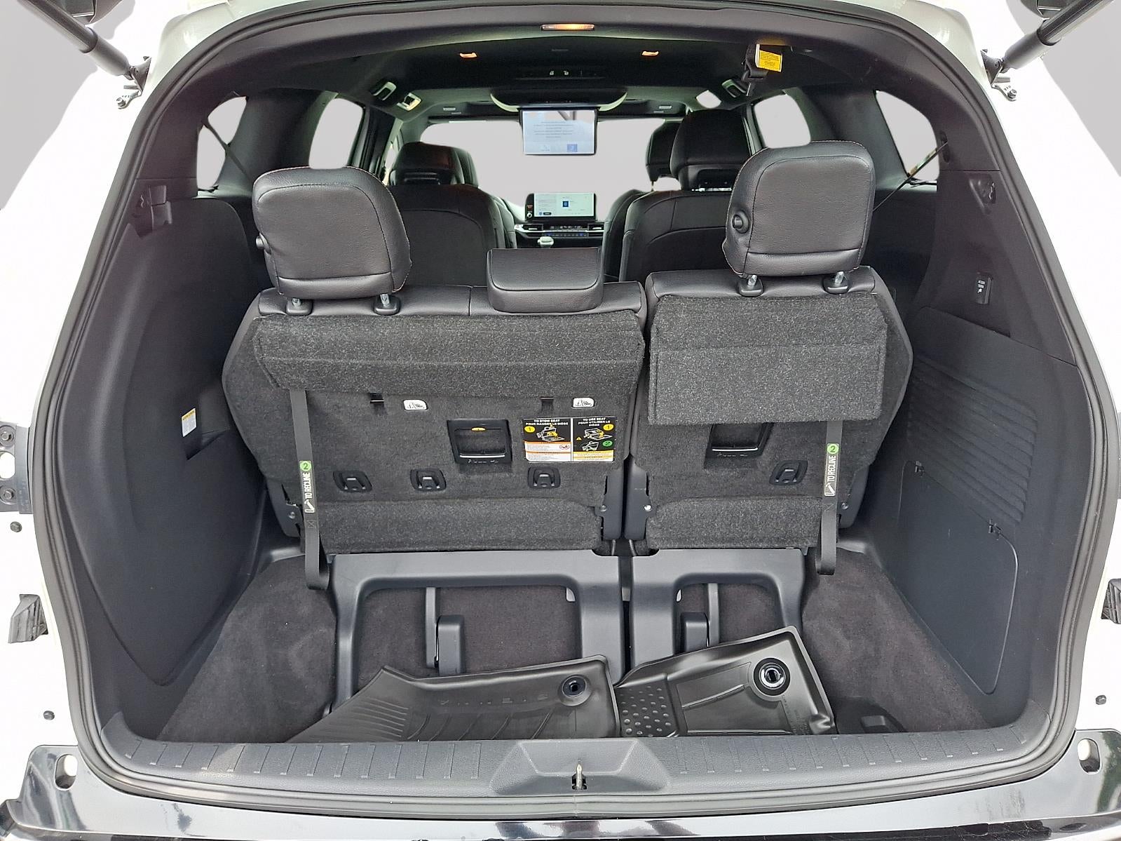 2025 Toyota Sienna Platinum 7-Passenger