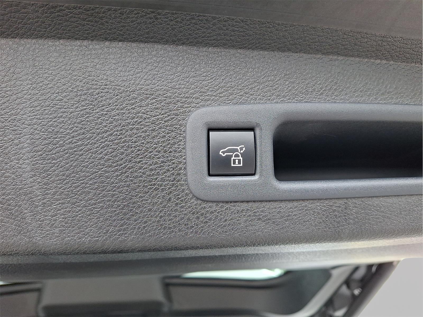 2025 Toyota Sienna Platinum 7-Passenger