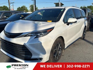 2025 Toyota Sienna Platinum 7-Passenger