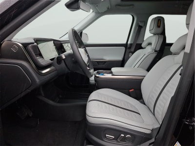 2025 Rivian R1S Adventure