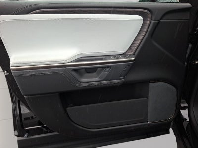 2025 Rivian R1S Adventure