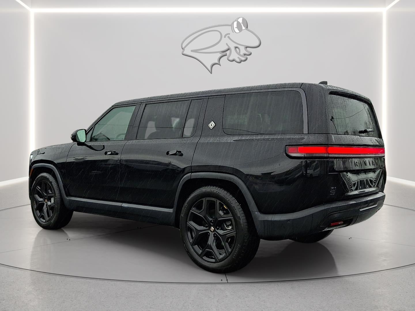 2025 Rivian R1S Adventure