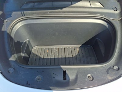 2024 Tesla Model Y Base