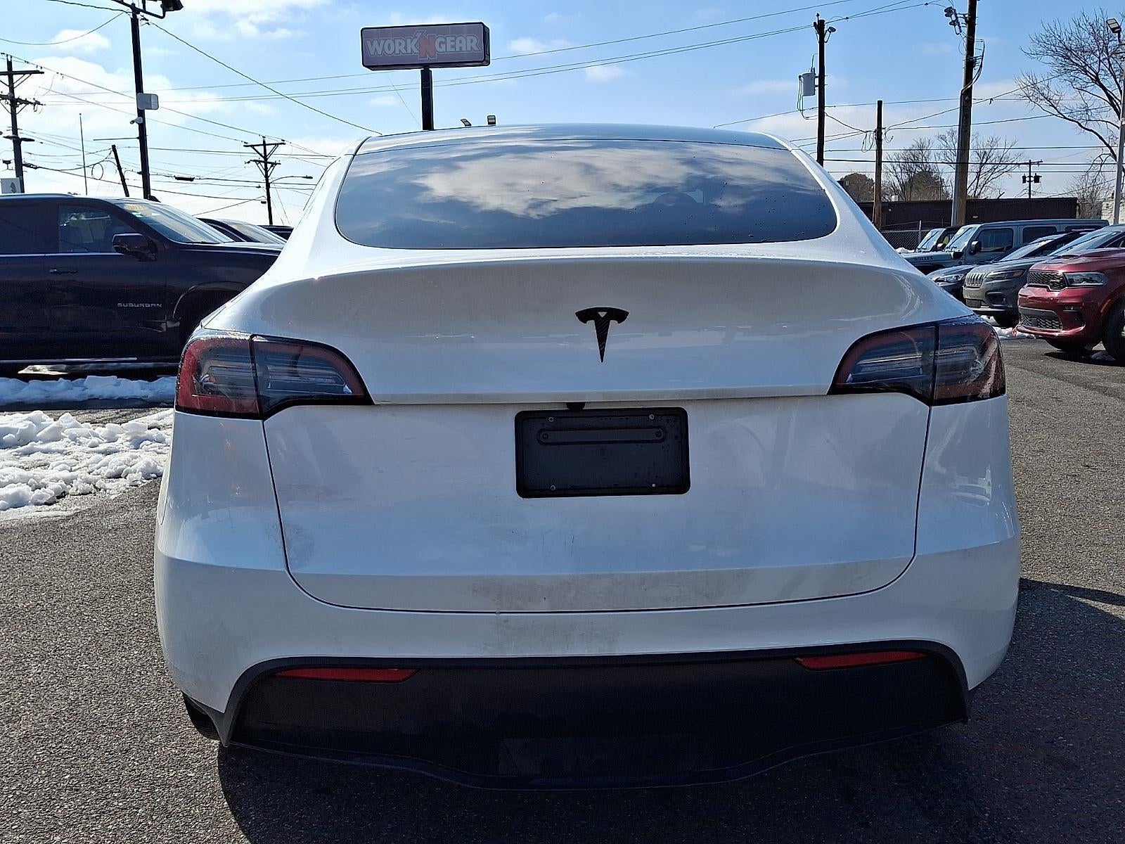 2024 Tesla Model Y Base