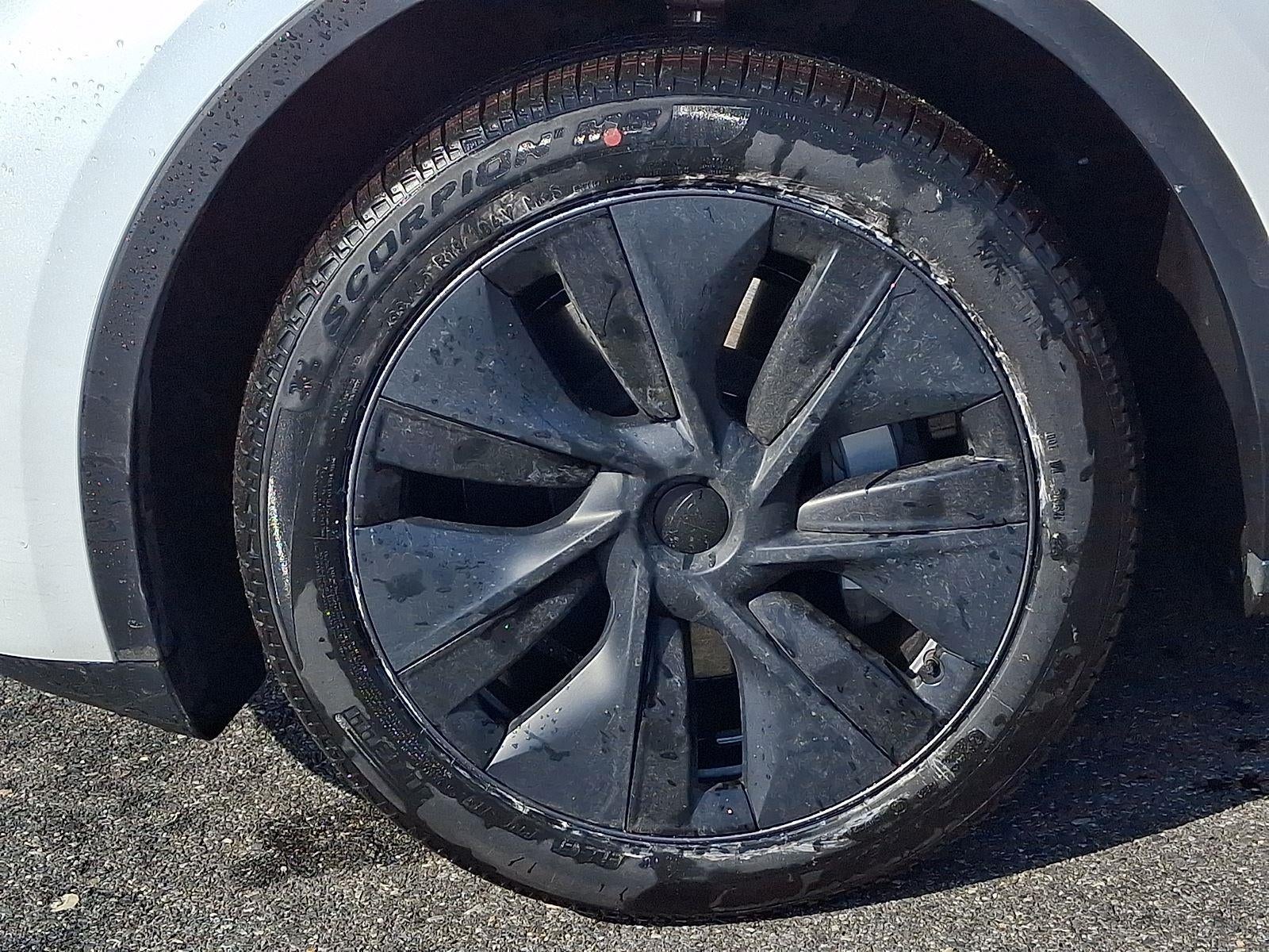 2024 Tesla Model Y Base