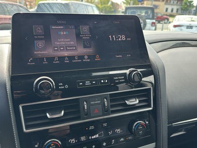 2024 INFINITI QX80 LUXE